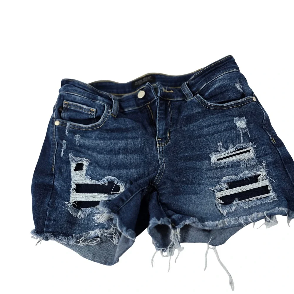 Judy Blue Distressed Raw Hem Denim Shorts Dark Wash Womens Size‎ Medium